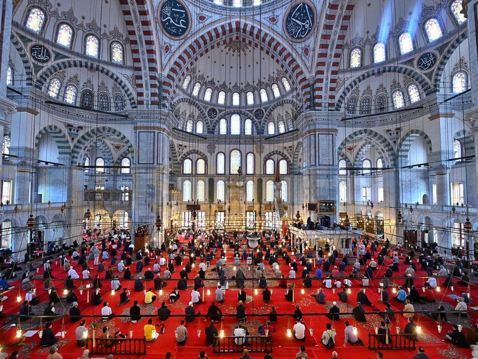 Fatih Camii İçi