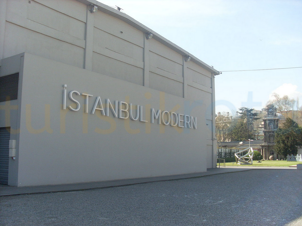 İstanbul Modern Tabela 